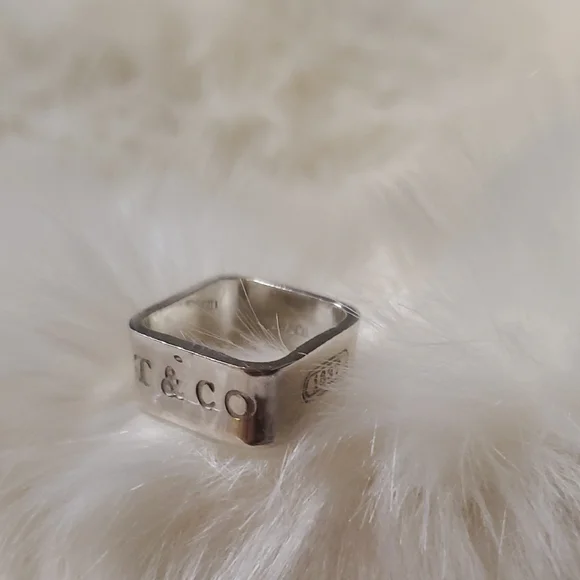 Tiffany & Co. Silver Ring - Picture 5 of 6